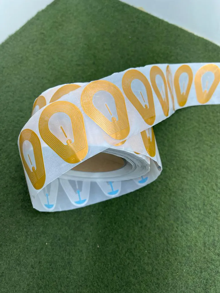 Etiqueta Adesiva para Calçados Rolo c/ 1.000 un RF 8,2 mhz - Imagem 4